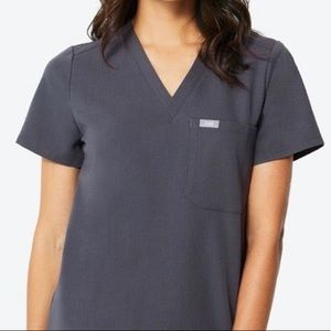 Figs Charcoal Catarina One-Pocket Scrub Top, Size XS